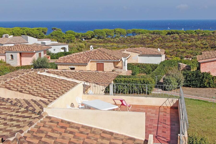 Bungalow con piscina a pochi metri dal mare - No. 177/14