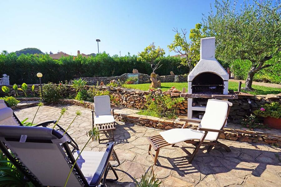 Casa al mare con bellissimo giardino - No. 183