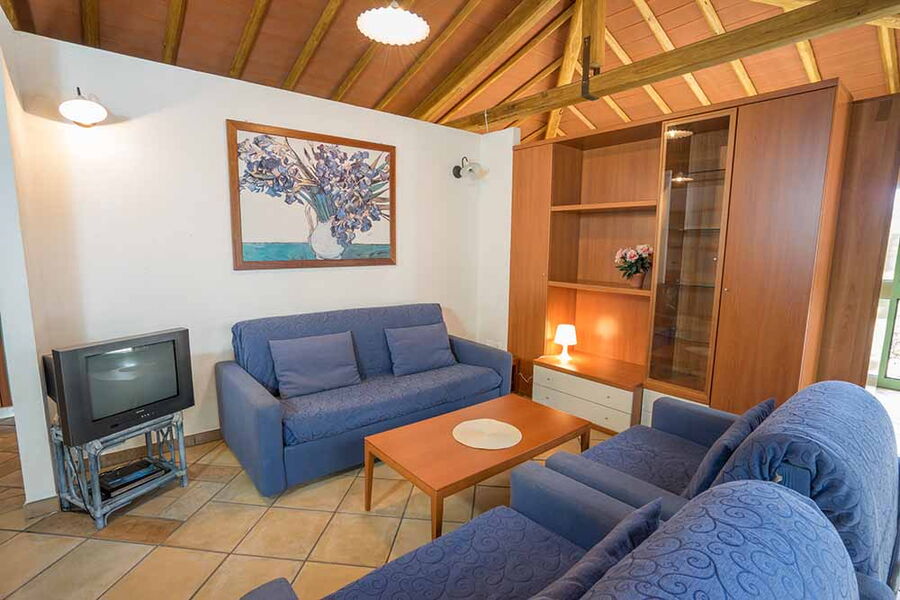 Casetta simpatica con piscina al mare - No. 510/1