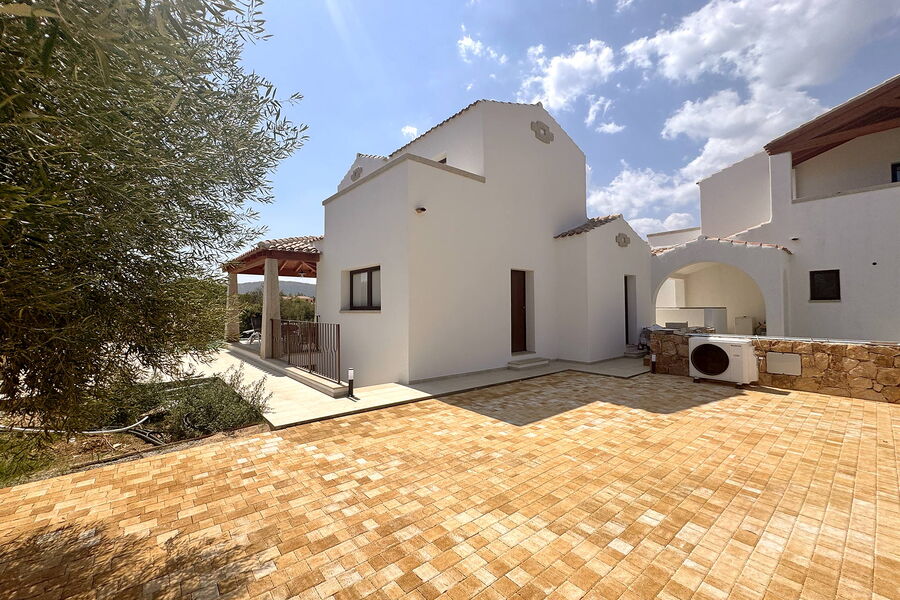 Villa con piscina a Budoni - No. 162/4