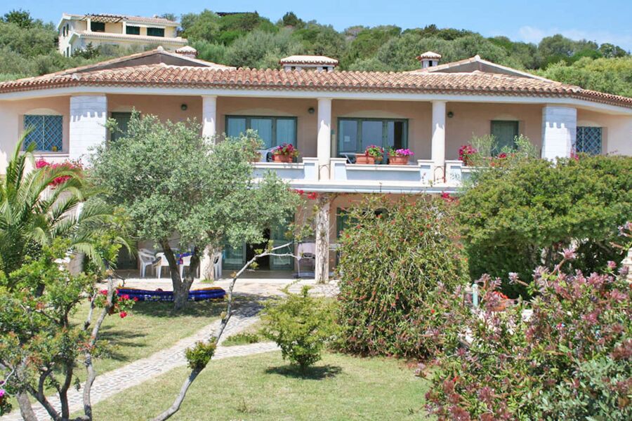 App. ampio con piscina al mare - No. 510D
