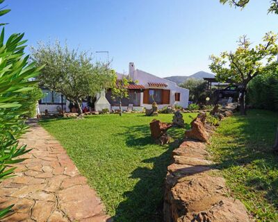 Casa al mare con bellissimo giardino - No. 183