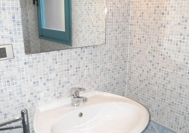 Casa indipendente con due appartamenti a Suaredda di Supra, Sardegna