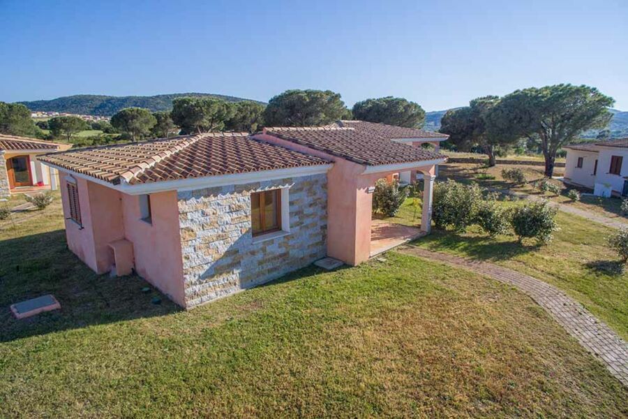 Bungalow con piscina a pochi metri dal mare - No. 177/15