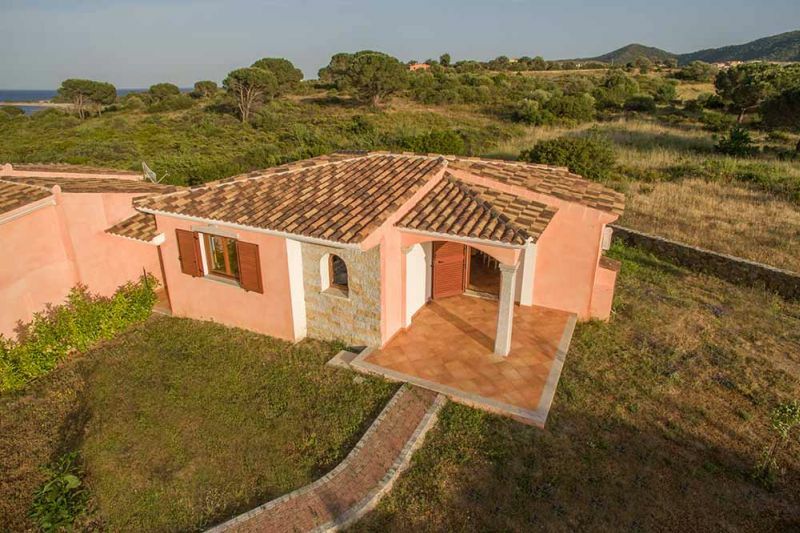 Bungalow con piscina a pochi metri dal mare - No. 177/12