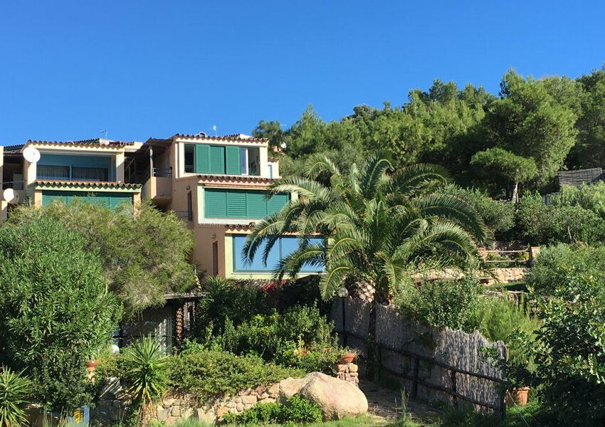 Casa indipendente con due appartamenti a Suaredda di Supra, Sardegna