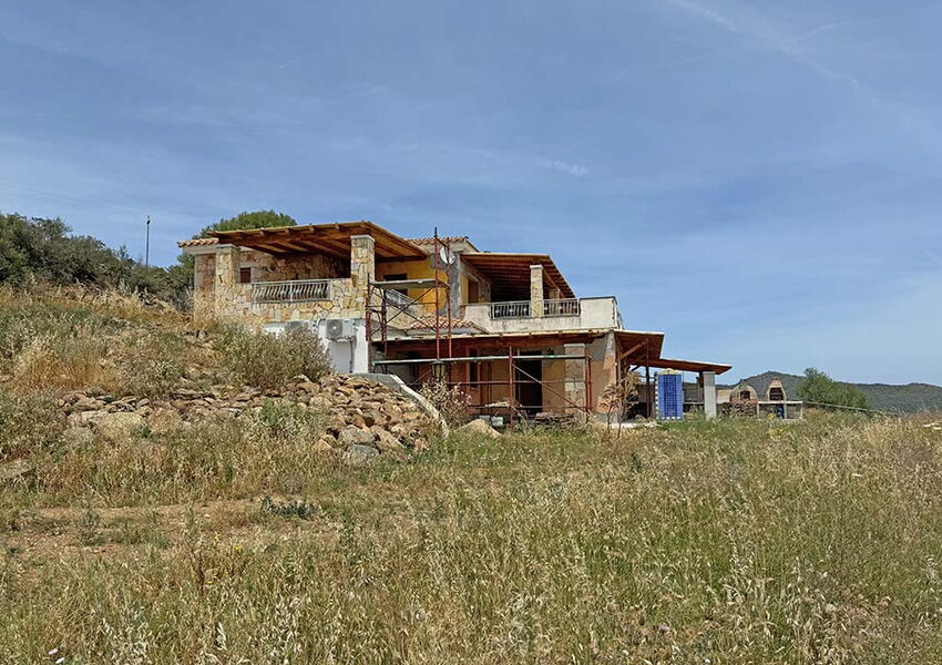 Mediterranes Anwesen mit 4 Wohneinheiten, Meer- Panoramablick & eingespielte Ferienvermietung