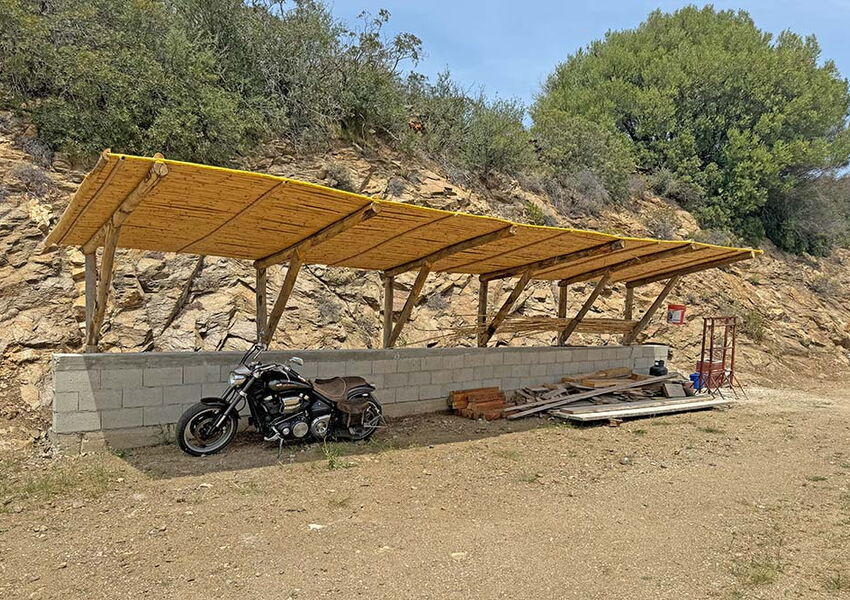 Mediterranes Anwesen mit 4 Wohneinheiten, Meer- Panoramablick & eingespielte Ferienvermietung