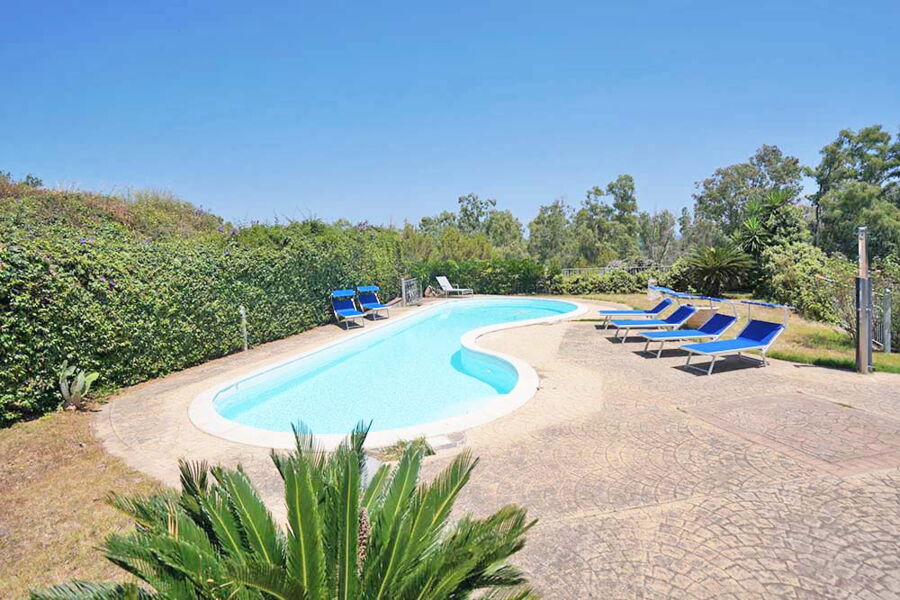 Villa panoramica con piscina - No. 179