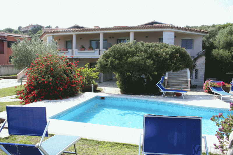 App. ampio con piscina al mare - No. 510D