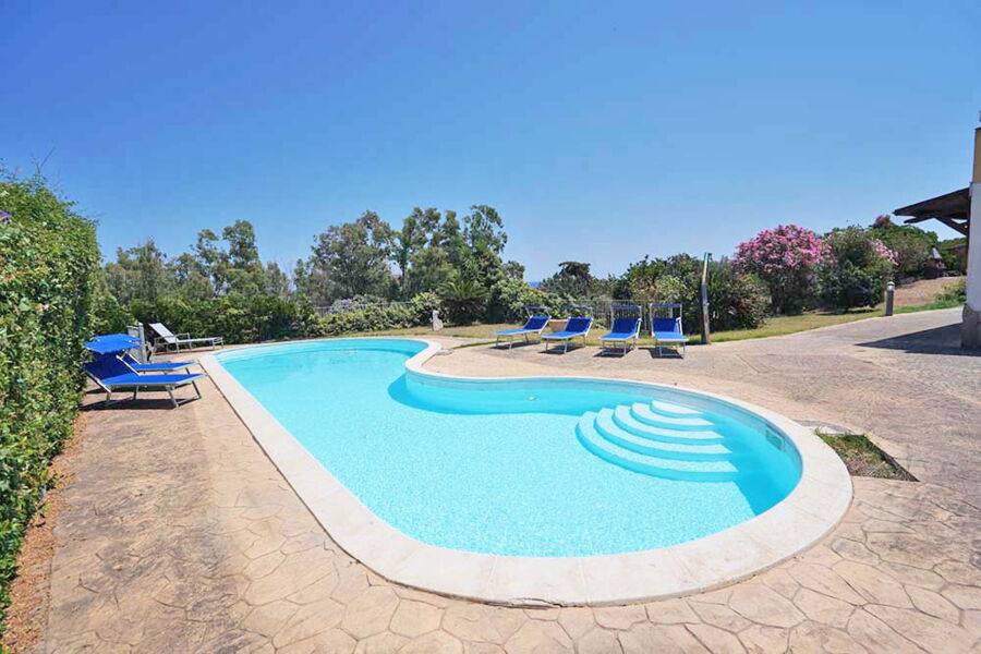 Villa panoramica con piscina - No. 179