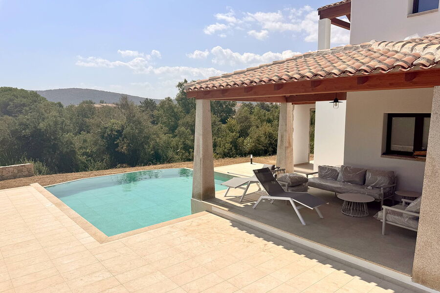 Villa con piscina a Budoni - No. 162/4