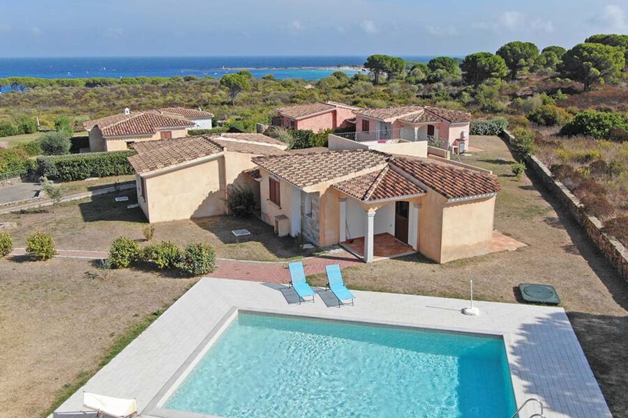 Bungalow con piscina a pochi metri dal mare - No. 177/13