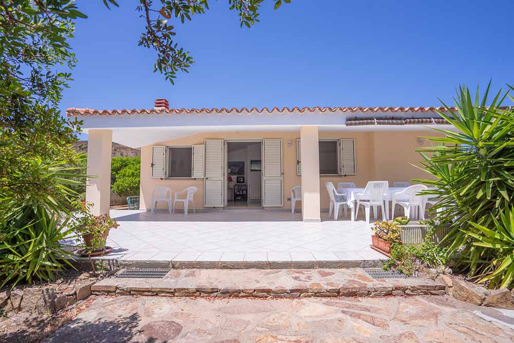 Ampio villino per 2 famiglie - No. 192