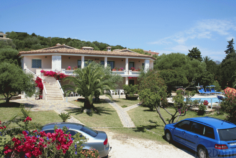App. ampio con piscina al mare - No. 510D